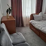 Casuta Galbena Апартаменти