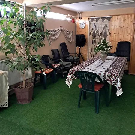 Casuta Galbena * Bükreş