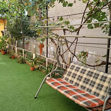 Apartament Căsuța Galbenă