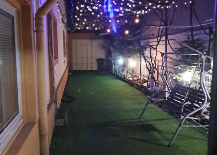 Apartment Casuta Galbena Bucharest