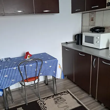 Casuta Galbena Bucarest